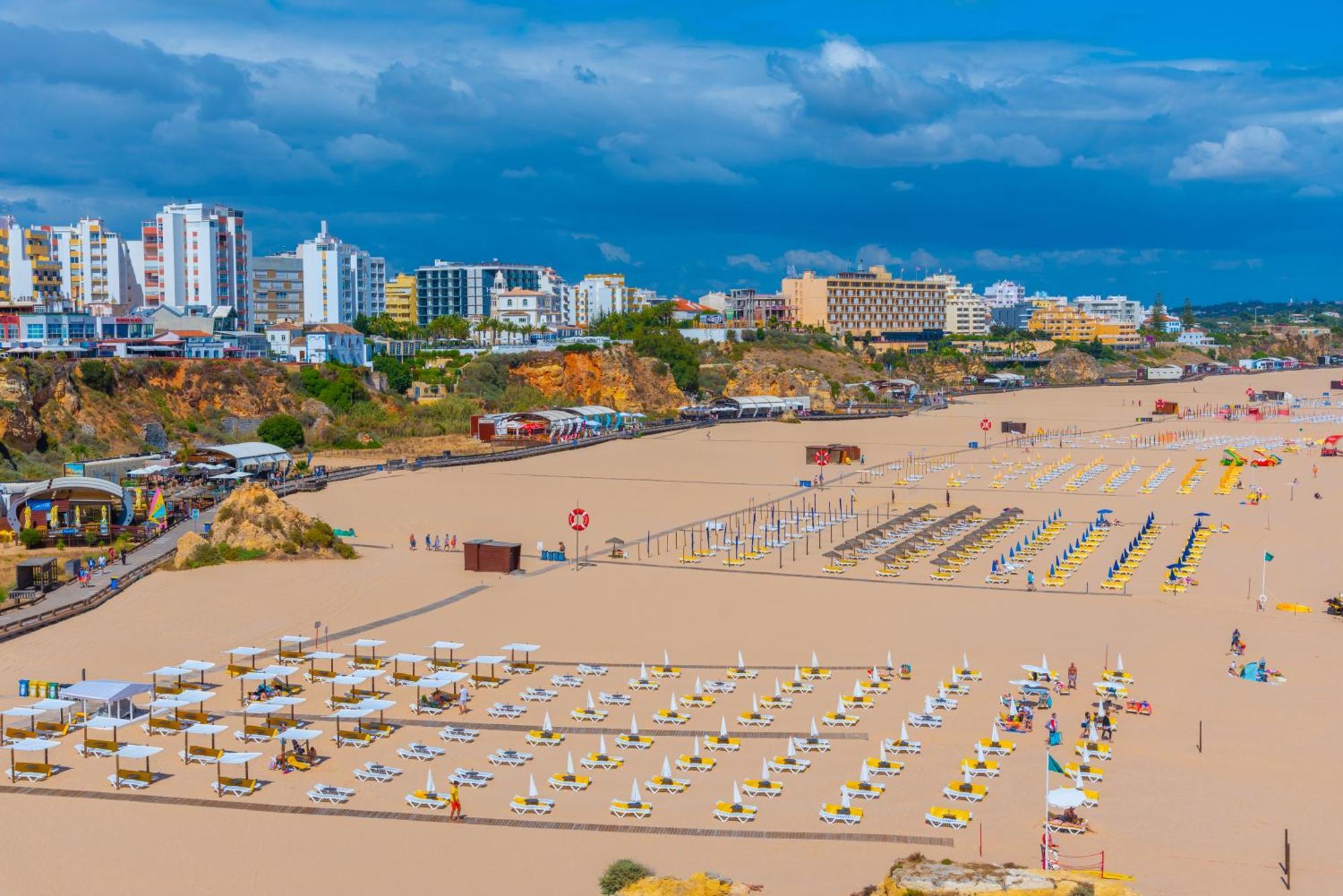 Bnb Homes Praia Da Rocha Beach Cozy Apartment 50 M Away From The Ocean ปอร์ติเมา ภายนอก รูปภาพ